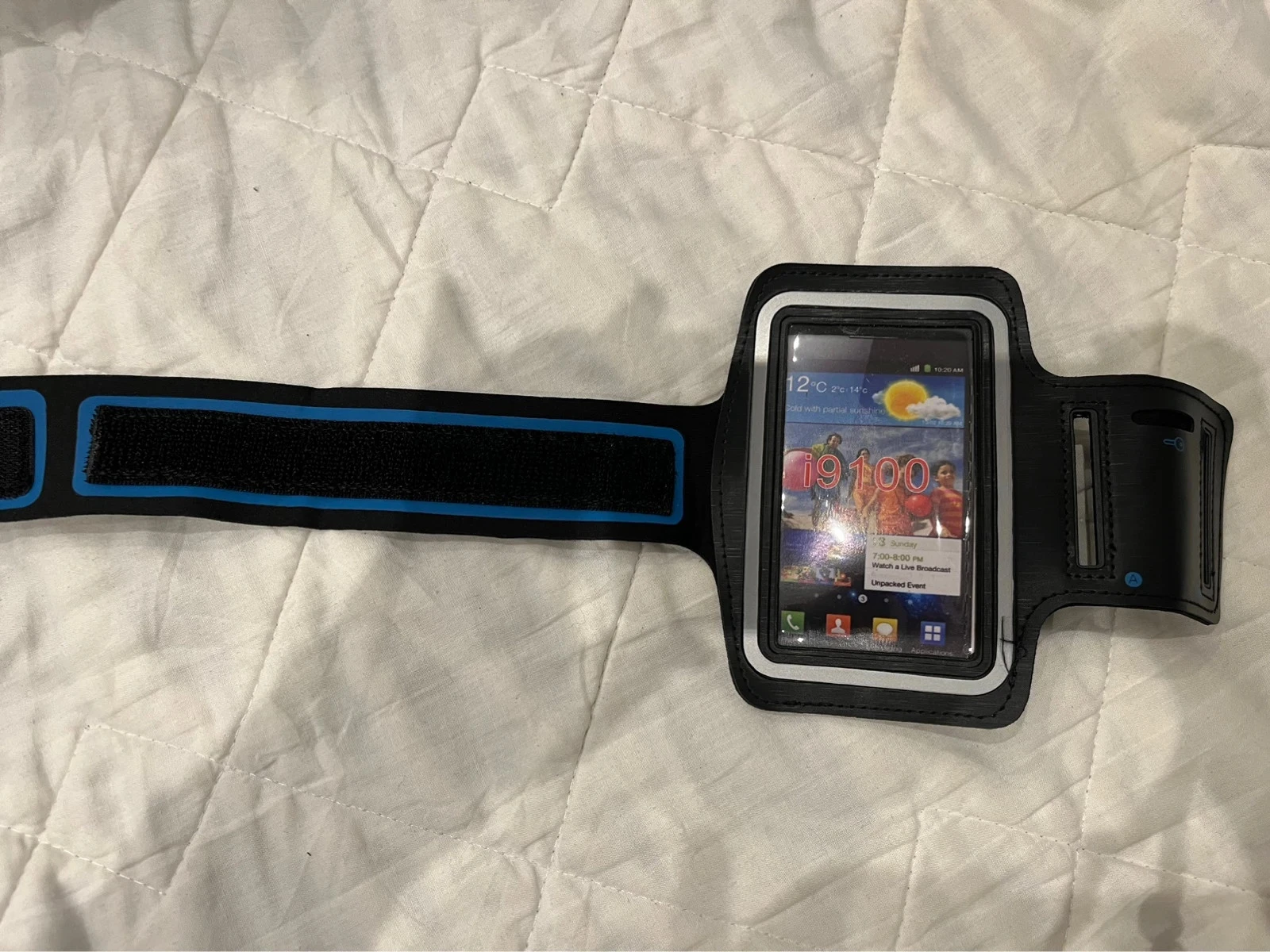 Sports armband – photo 3
